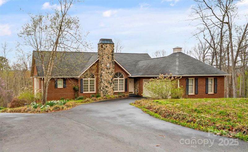 3772 Sandy Ford Rd, Hickory, NC 28602