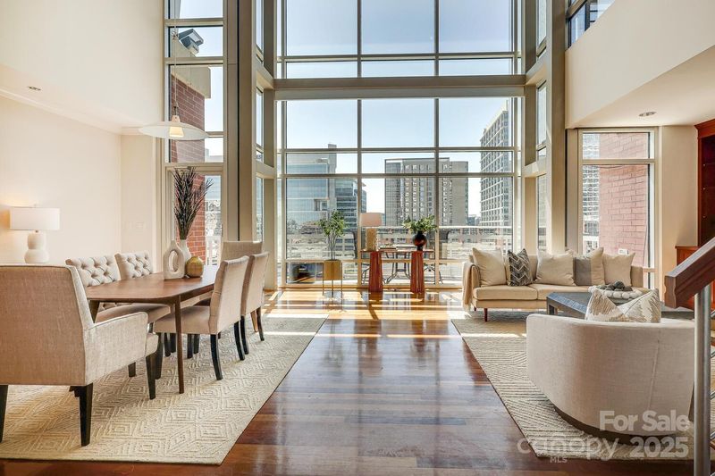435 S Tryon St #906, Charlotte, NC 28202