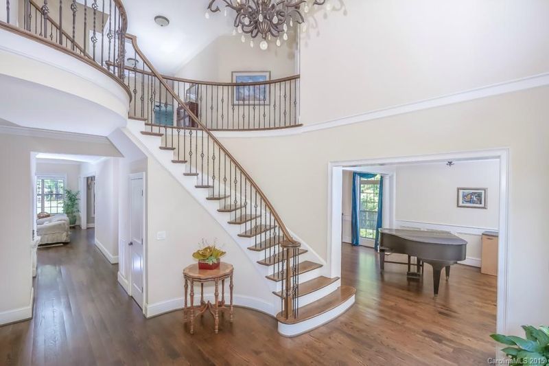207 Underwood Rd, Matthews, NC 28104