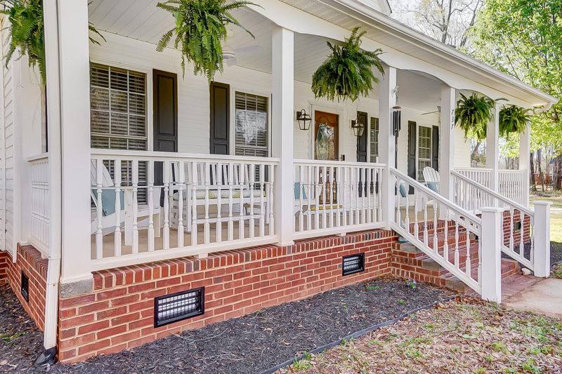 737 Sanside Dr, York, SC 29745