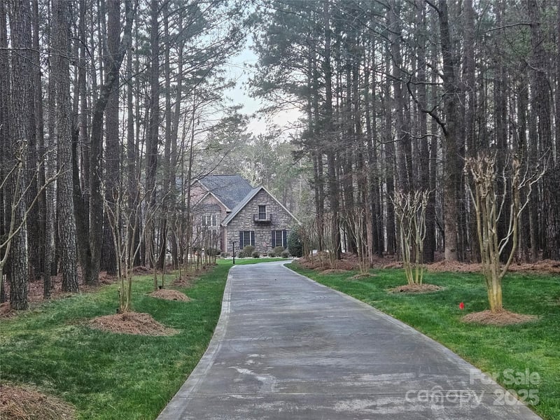 1832 Marthas Vineyard Rd, York, SC 29745