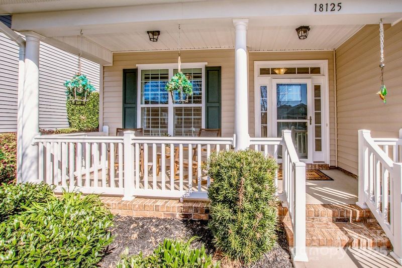 18125 Ebenezer Dr, Cornelius, NC 28031