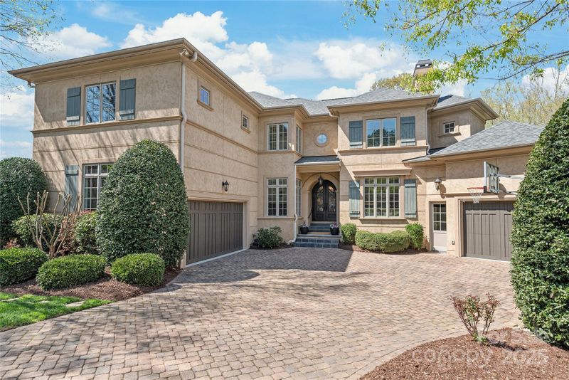 7308 Amberwood Ct, Charlotte, NC 28226