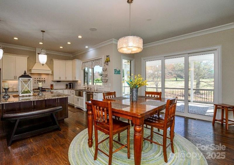 341 Canvasback Rd, Mooresville, NC 28117