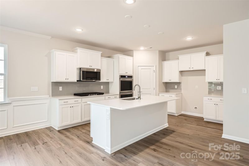 5926 Oak Branch Cir, Maiden, NC 28650