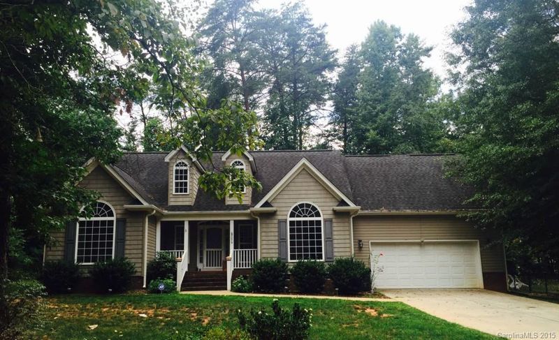 3279 Lake Shore Rd S, Denver, NC 28037