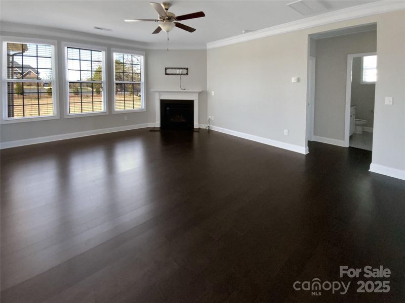 111 Canada Dr, Statesville, NC 28677