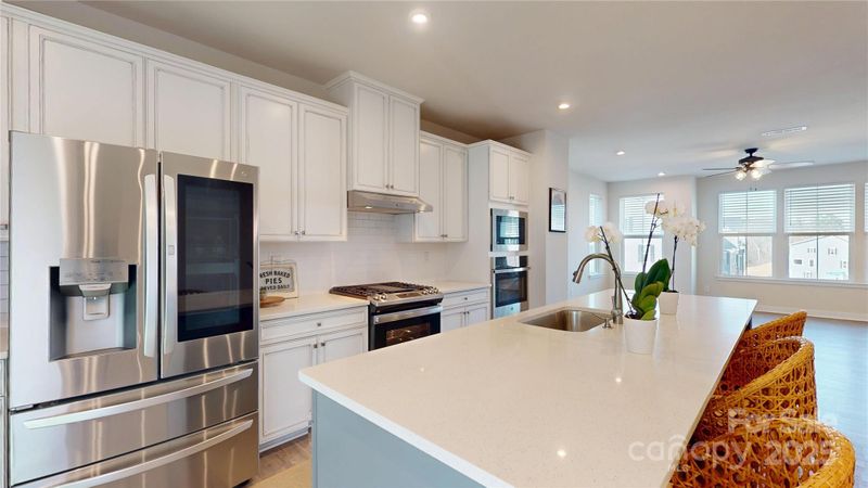 926 Portrush Ln, Tega Cay, SC 29708