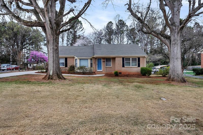 403 Hillcrest Dr, Huntersville, NC 28078