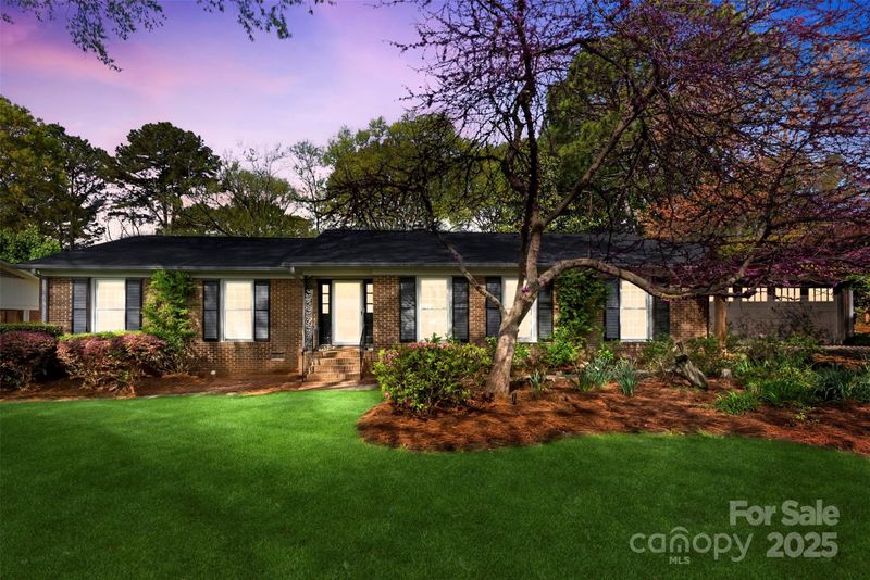 417 Roselawn Pl, Charlotte, NC 28211