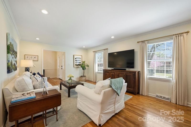535 Sandridge Rd, Charlotte, NC 28210