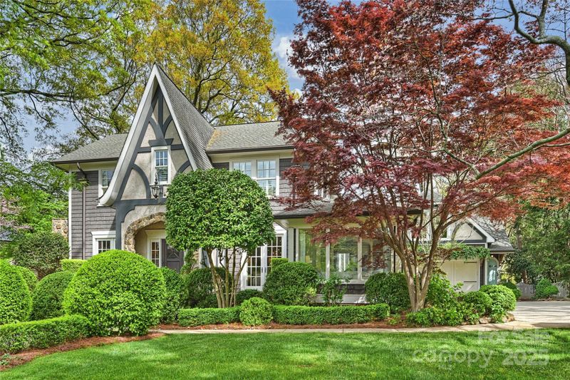812 Bromley Rd, Charlotte, NC 28207