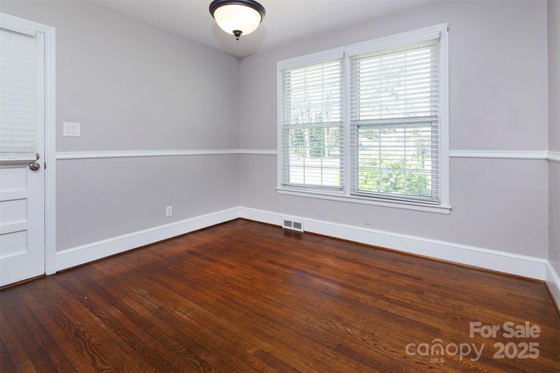 7210 Lakeside Dr N, Charlotte, NC 28215