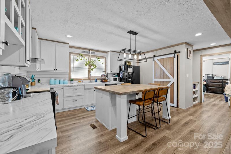 119 Old Hearth Rd, Clover, SC 29710