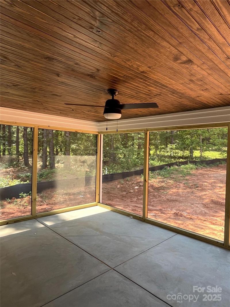 5947 Tipperary Dr, Denver, NC 28037
