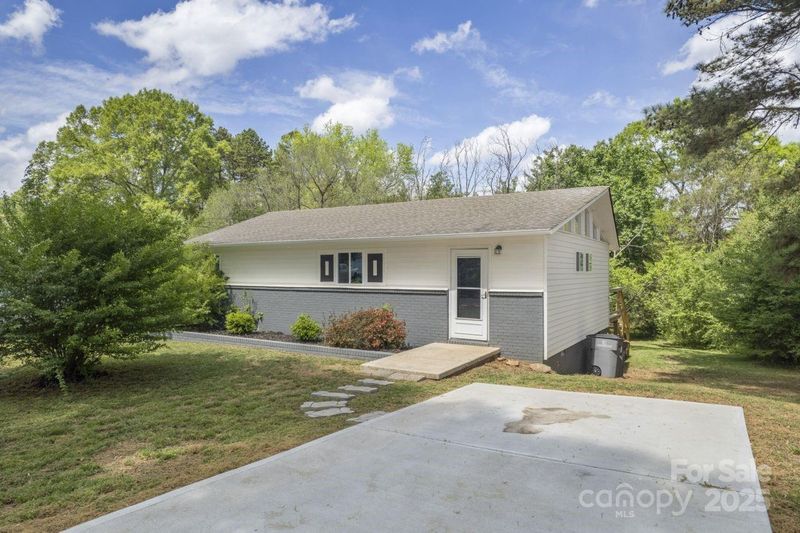 2403 Earley Cir, Kannapolis, NC 28083