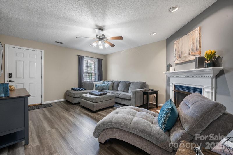 1100 22nd St NE #502, Hickory, NC 28601