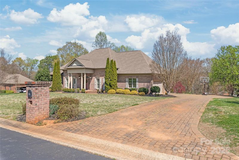 132 Patrick Ln, Mount Holly, NC 28120