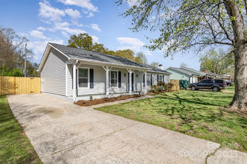 3512 Oxford Hill Ct, Charlotte, NC 28269