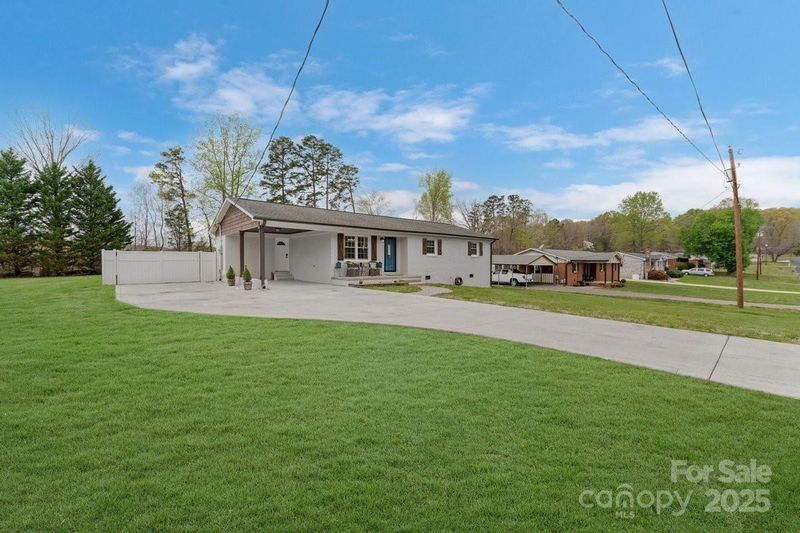 5467 Whiting Ave, Kannapolis, NC 28083