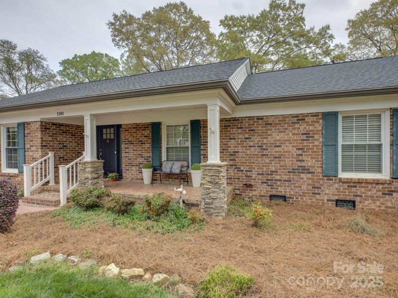1340 Braeburn Rd, Charlotte, NC 28211