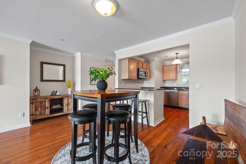 9709 Emerald Point Dr #6, Charlotte, NC 28278