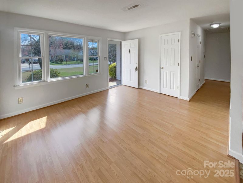 2224 Thornfield Rd, Charlotte, NC 28217