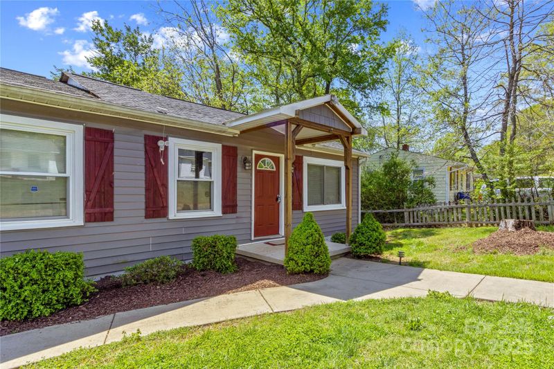1725 Bristol Rd, Statesville, NC 28677