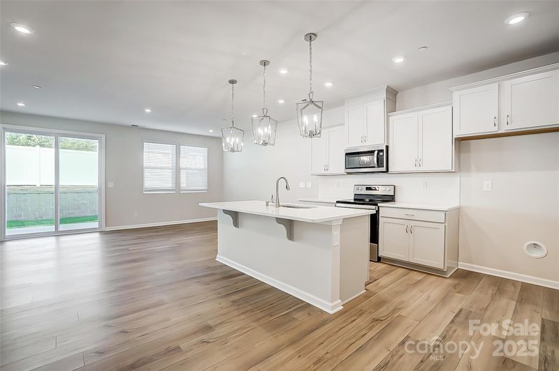 2385 Hedgecliff Rd, Kannapolis, NC 28025