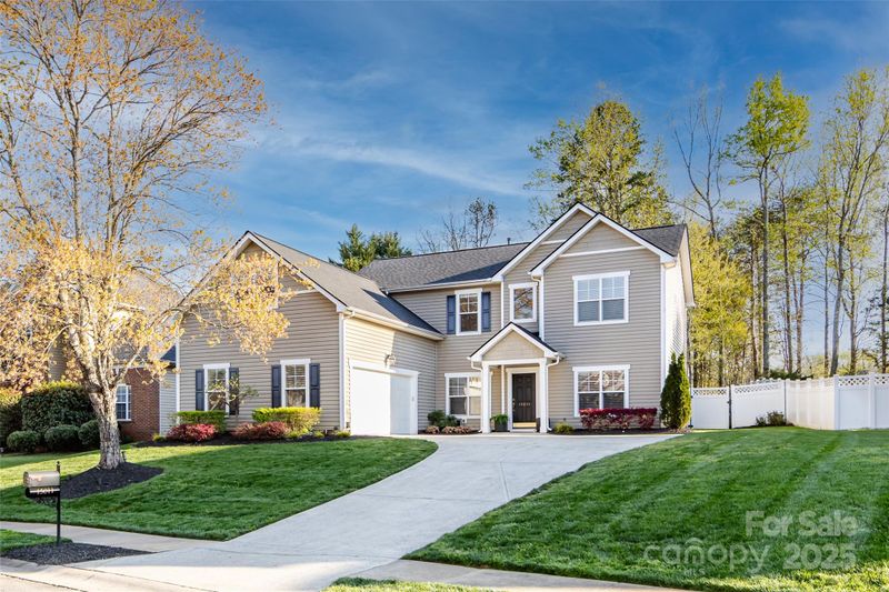 15011 Balenie Trace Ln, Charlotte, NC 28277