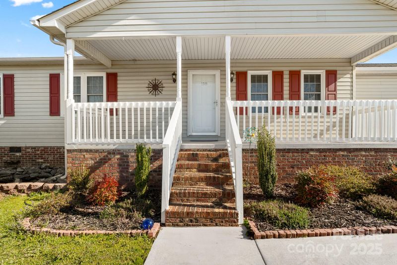 118 Carr Rd, Dallas, NC 28034