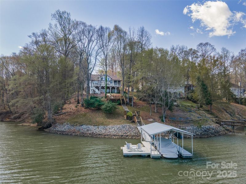 8172 Summit Ridge Dr, Catawba, NC 28609