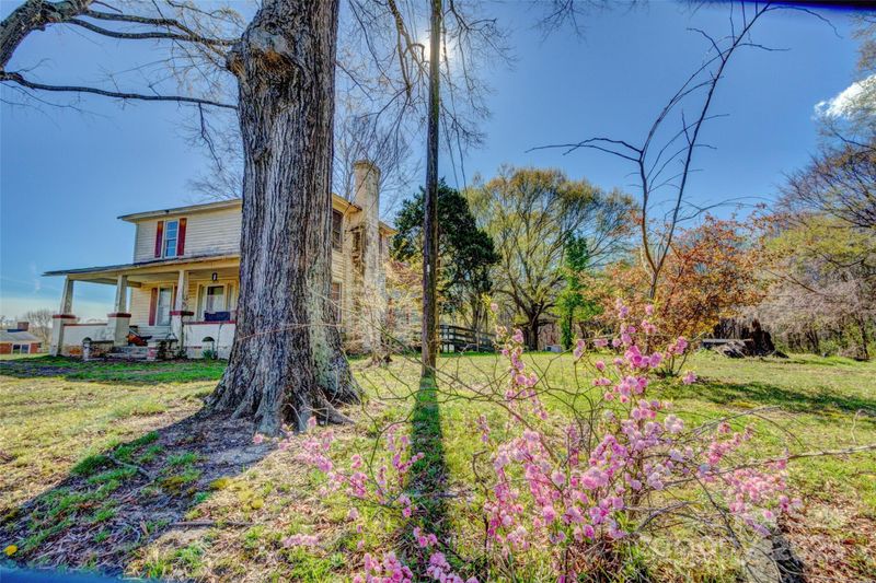 2114 Whitworth Rd, Cherryville, NC 28021