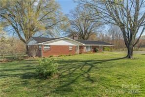 3526 Harmony Hw, Harmony, NC 28634