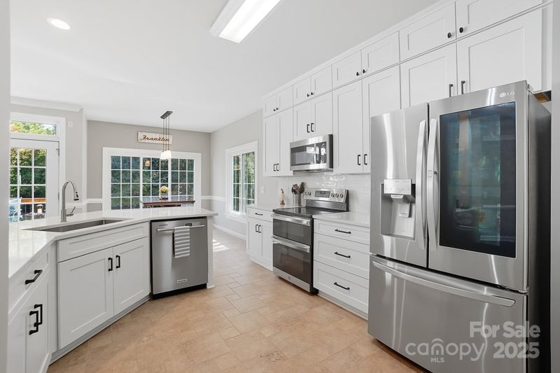 1214 Foxfield Rd, Waxhaw, NC 28173
