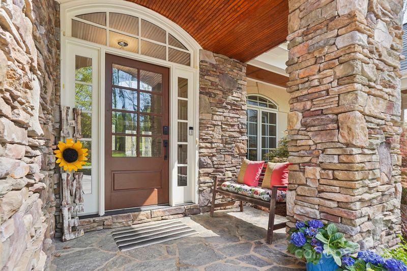 176 Sunset Bay Dr, Troutman, NC 28166