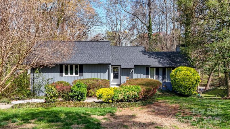 3846 22nd St NE, Hickory, NC 28601
