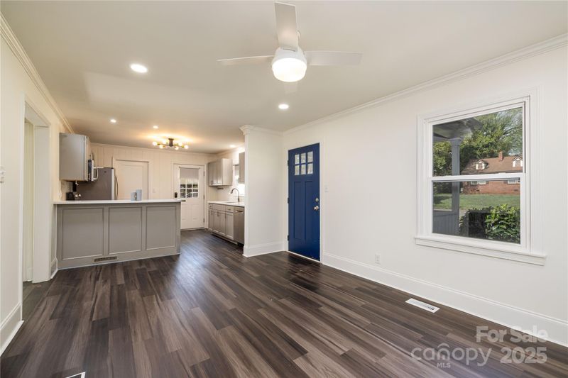 2741 Cowles Rd, Charlotte, NC 28208