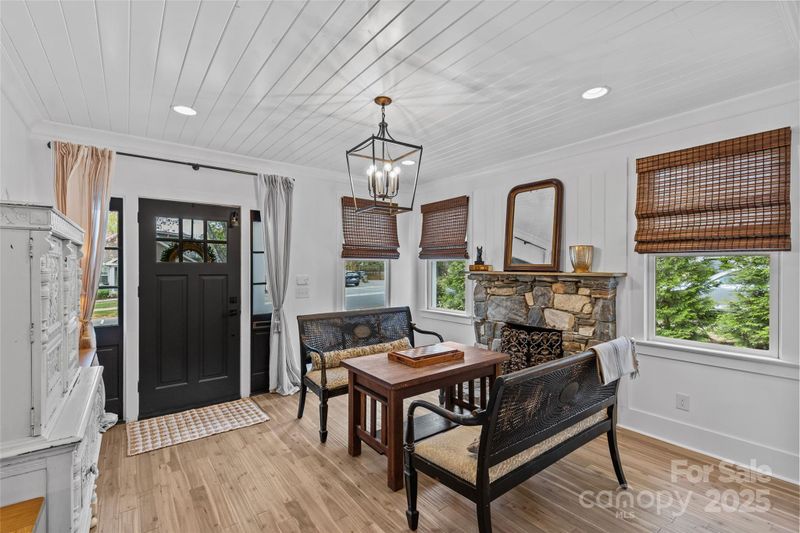 2015 Chesterfield Ave, Charlotte, NC 28205