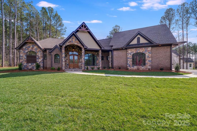 6422 Chimney Bluff Rd, Lancaster, SC 29720