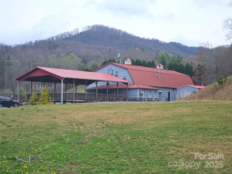 701 Nc 9 Hw, Black Mountain, NC 28711