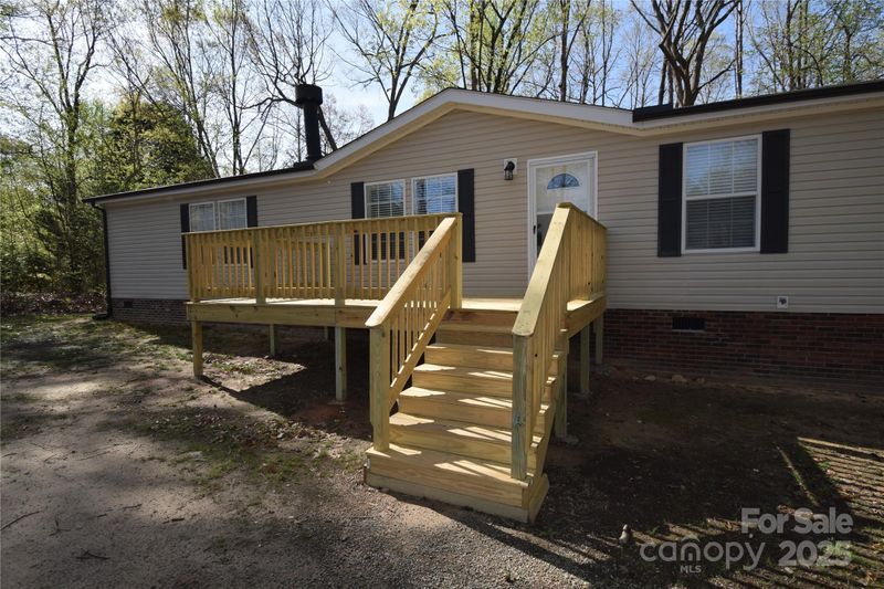 121 Silver Fox Ct, Mount Holly, NC 28120