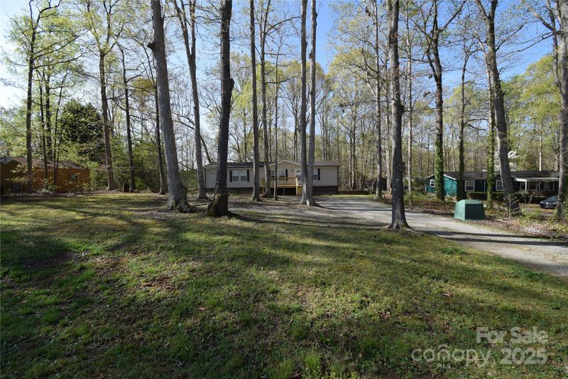 121 Silver Fox Ct, Mount Holly, NC 28120
