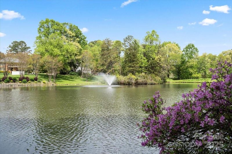 1618 Heatherloch Dr, Gastonia, NC 28054