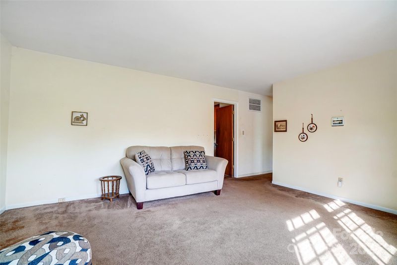 7000 David Ave, Charlotte, NC 28214