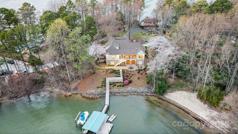 239 Paradise Peninsula Rd, Mooresville, NC 28117
