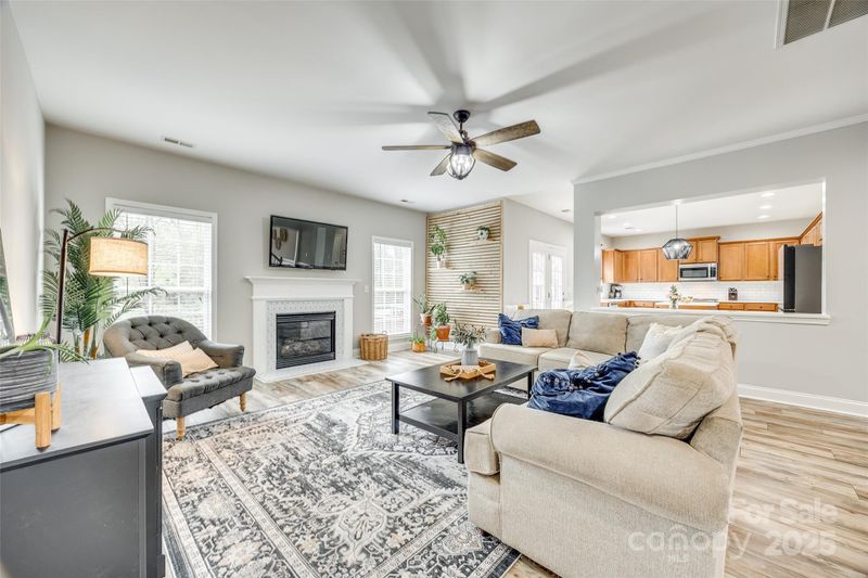 1813 Robbins Meadows Dr, Waxhaw, NC 28173