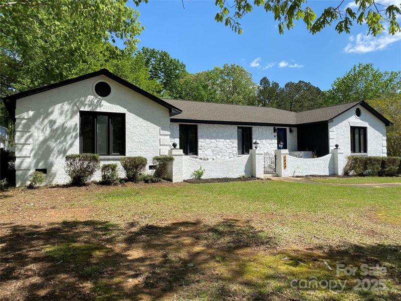 1946 Fairway Dr, Lancaster, SC 29720
