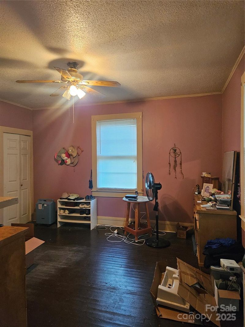 109 Crescent Ave, Gastonia, NC 28054