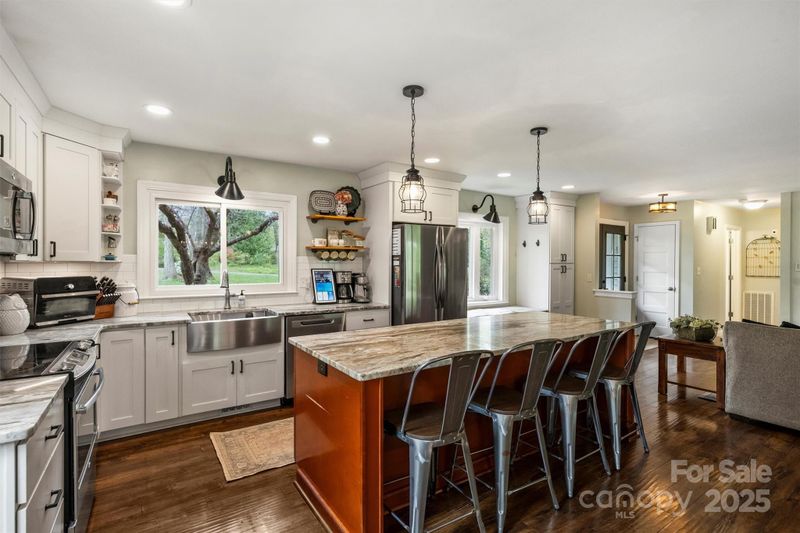 9025 Shields Dr, Huntersville, NC 28078